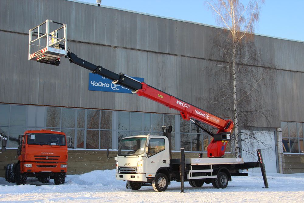 Автогидроподъёмник высотой 28 метров на базе JAC N-75