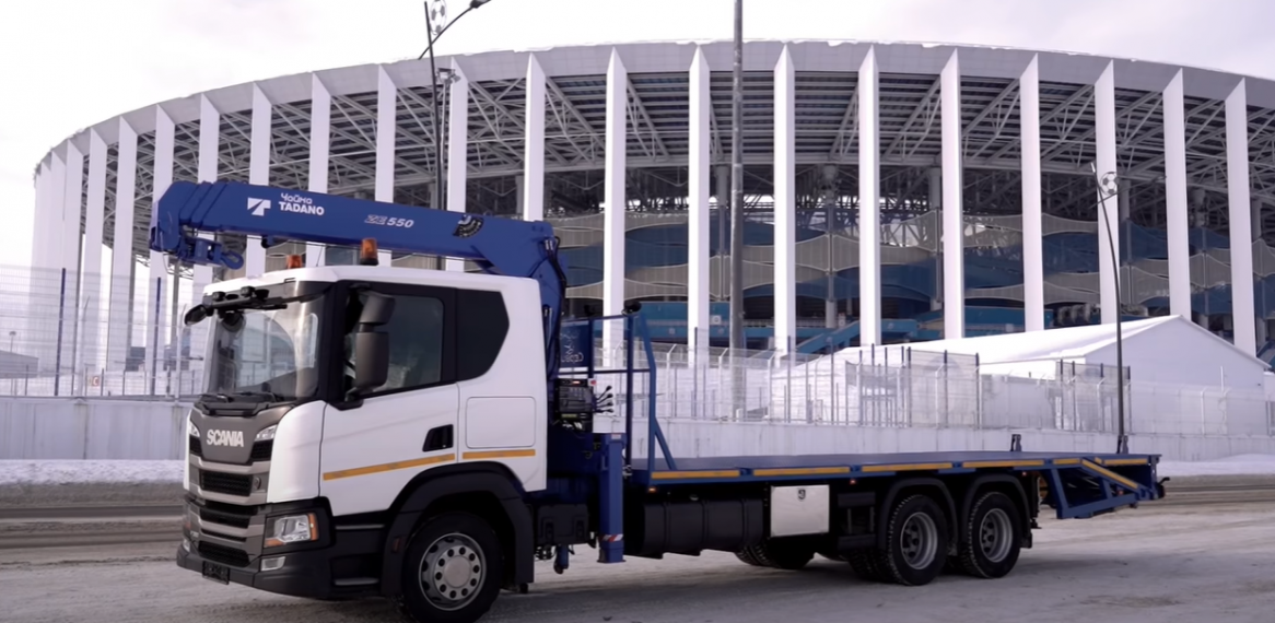 Эвакуатор с гидравлической аппарелью Scania P380. Современная эвакуация. ОБЗОР