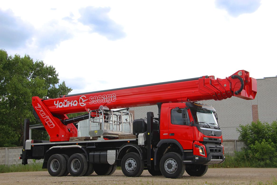 Автогидроподъемник с высотой 70 метров на базе Volvo FMX (8x6)